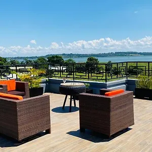 Nimaro Courts Entebbe